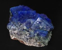 Fluorite de Rogerley sous UV, Royaume Uni.