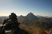 220px-Pic_du_Midi_d_Ossau_Geological_Structure.jpg