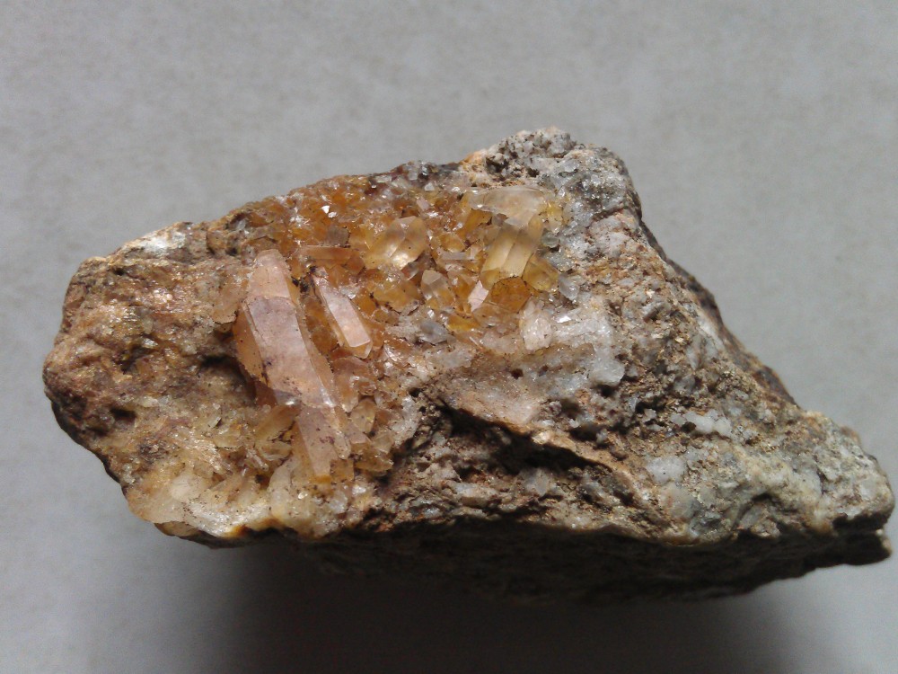 Quartz orange (Pormenaz).jpg