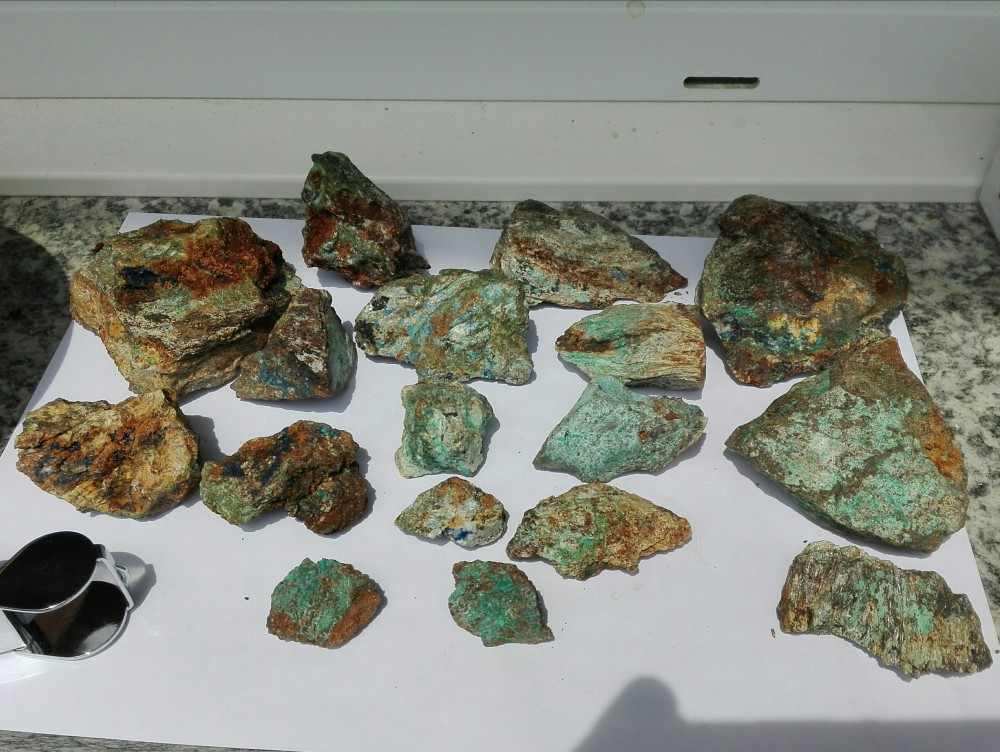 azurite_malachite_1_-_grimentz_-_2016[1].jpg