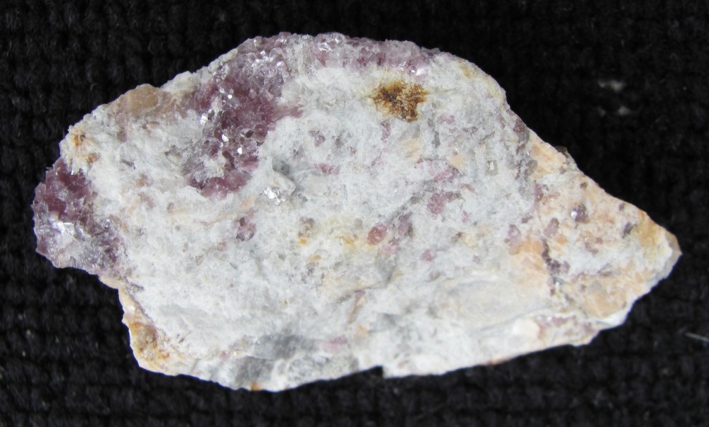 Rubellite lépidolite 1.jpg