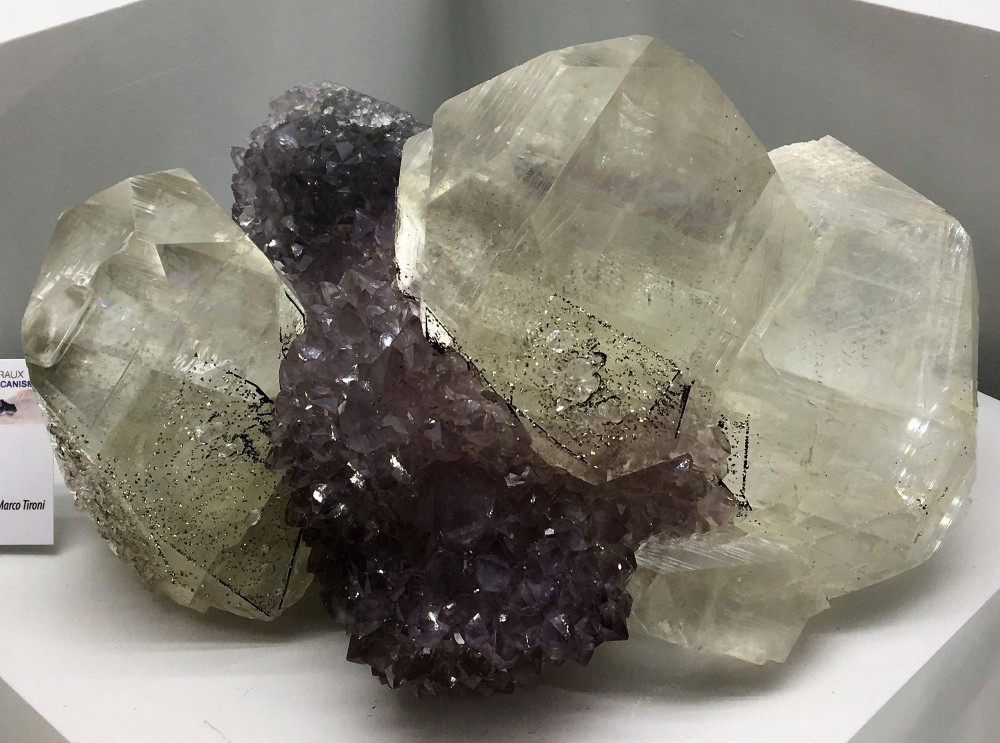 mineral-amethyste-calcite-bresil.JPG