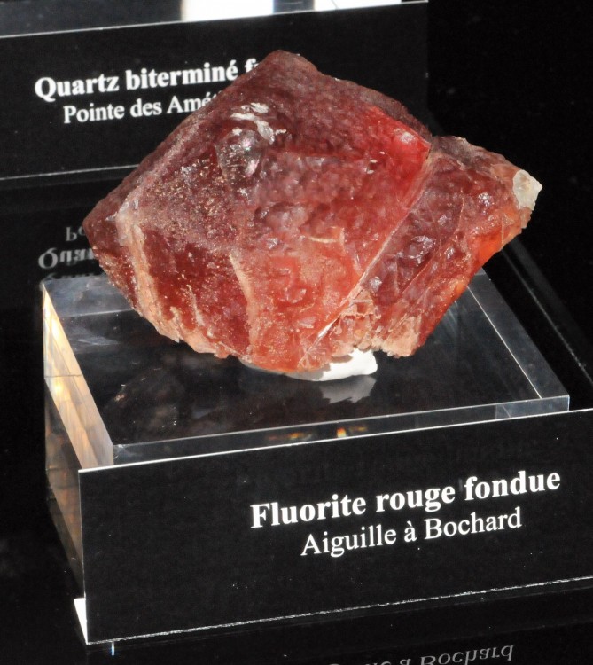 -fluorine-rouge-chamonix-mont-blanc.JPG