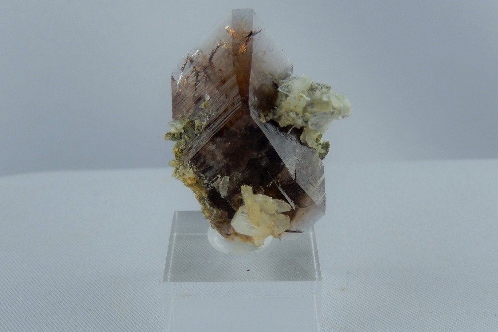 Axinite (La Balme d'Auris, France 1 .JPG
