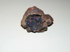 Géode de Quartz recouvert de Goethite